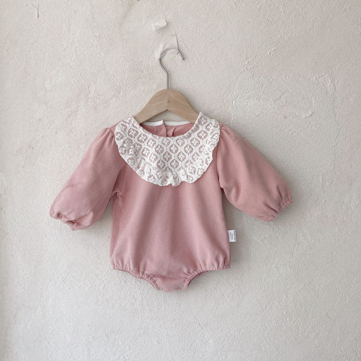 Autumn and Spring Arrival Baby Girls Lace Hollow-out Pattern Long Sleeves Color Patchwork Bodysuit