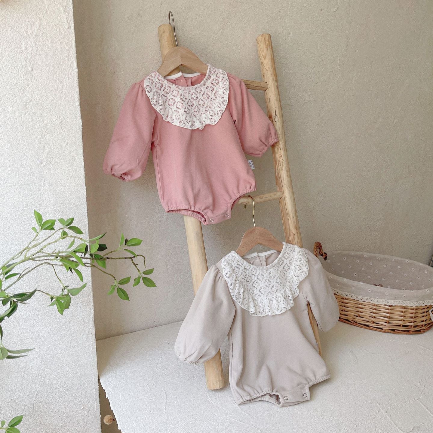 Autumn and Spring Arrival Baby Girls Lace Hollow-out Pattern Long Sleeves Color Patchwork Bodysuit