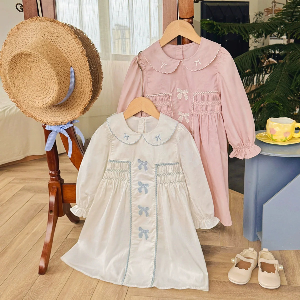 Arrival Autumn Girls Butterfly-bows Embroidery Pattern Long Sleeves Dress
